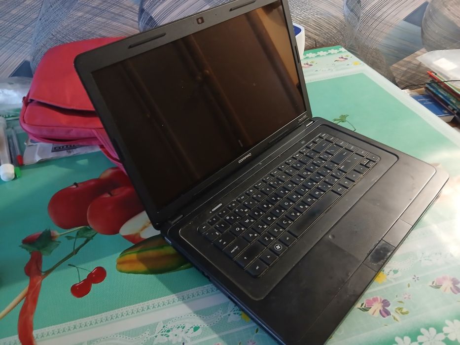 Ноутбук compaq Presario CQ57