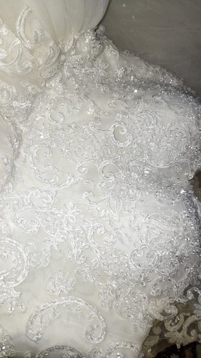 Раскошный свадебный платье