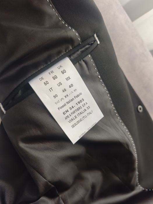 Мъжко сако Moncler