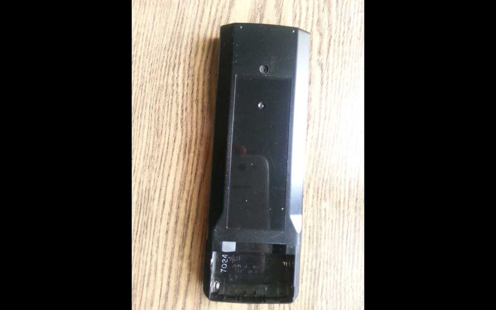 Продавам дистанционно за уредба Denon