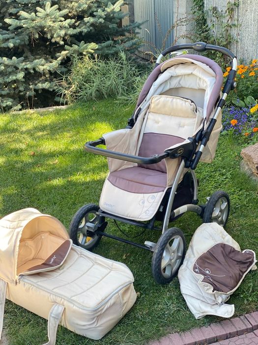 Детская коляска.