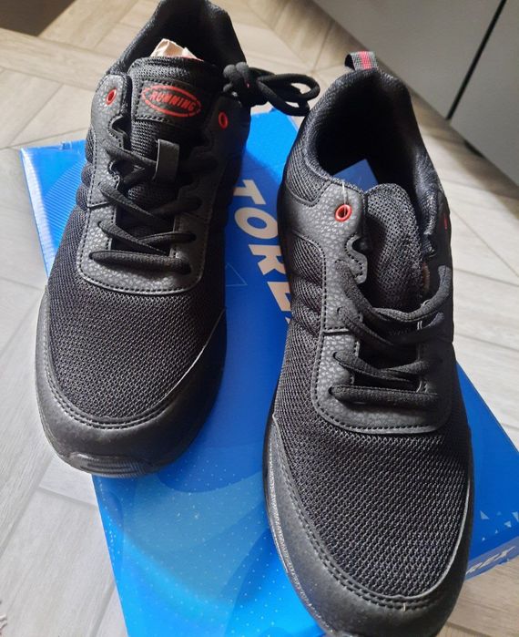 Сеточные кроссовки