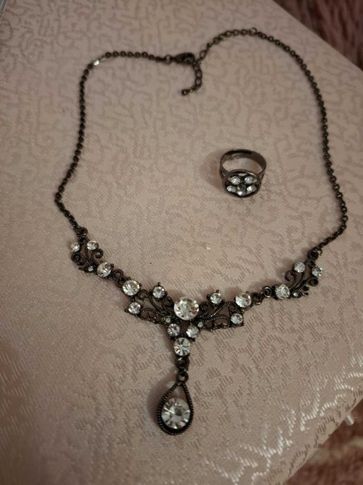 Ново Дамско Колие с пръстен