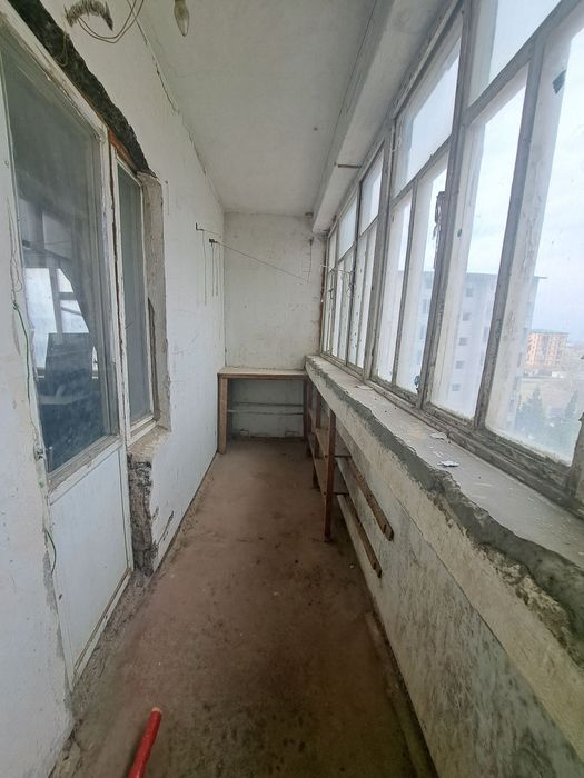 Срочна сотилади 2 хона 5 этаж 9 этажли домда локатсияси жуда зур