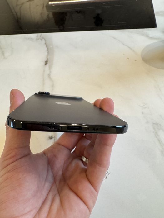 Iphone 17 AIR 256GB negru ca nou + husa