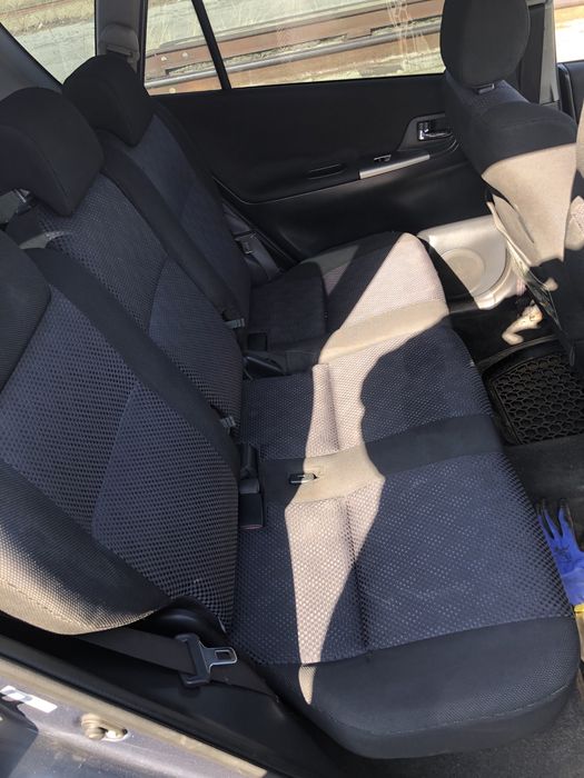 Toyota corolla verso 2.0 d4d на части !