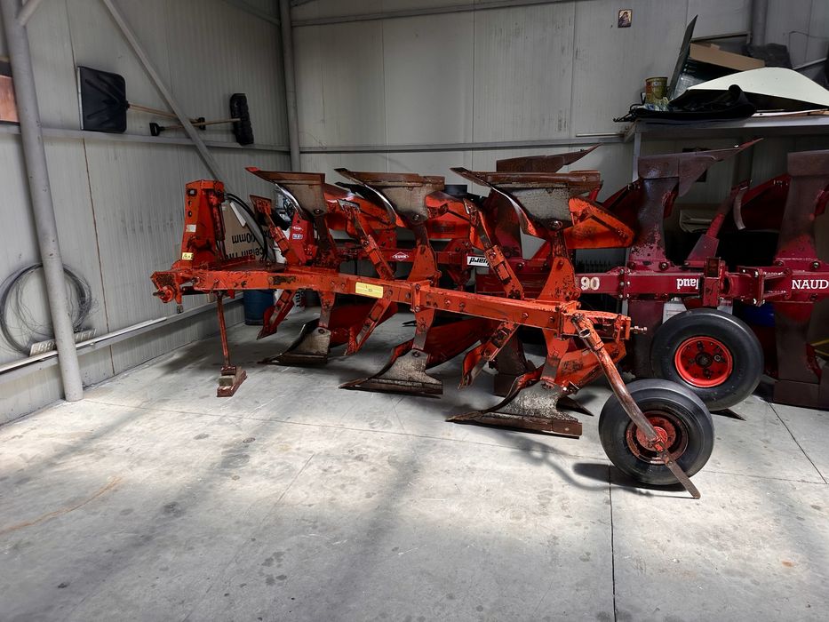 Plug cu 3 / 4 brazde Huard Kuhn Naud Goizin Gregoire Besson