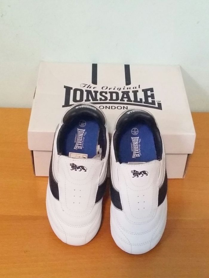 Adidasi lonsdale deals london