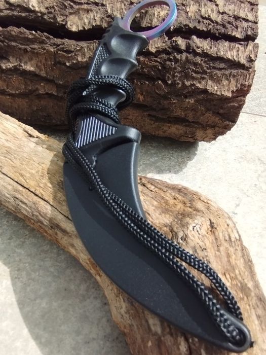 Боен нож за самоотбрана и оцеляване