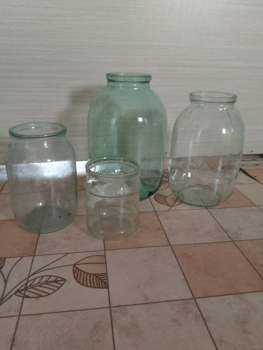 Банки 3 л, 2л  район Уюта