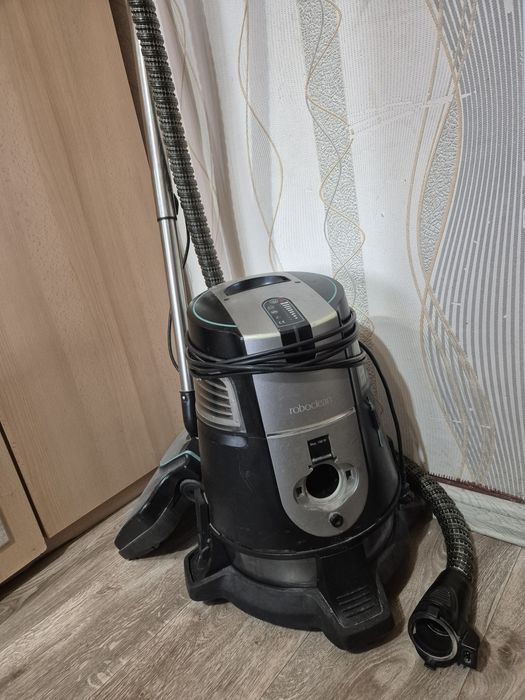 Пылесос моющий Робоклин Аура. Roboclean.