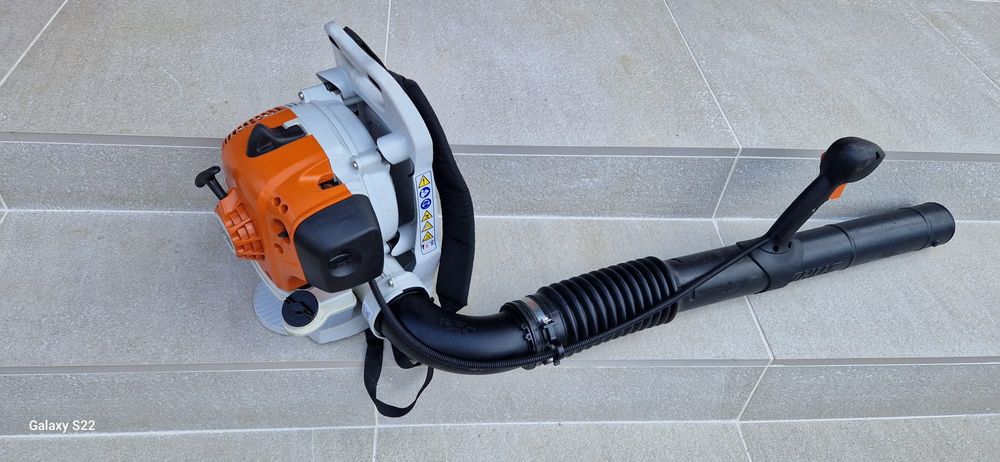 Stihl suflantă pe benzină