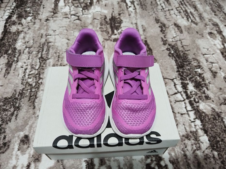 Детски маратонки adidas за момиче, номер 24