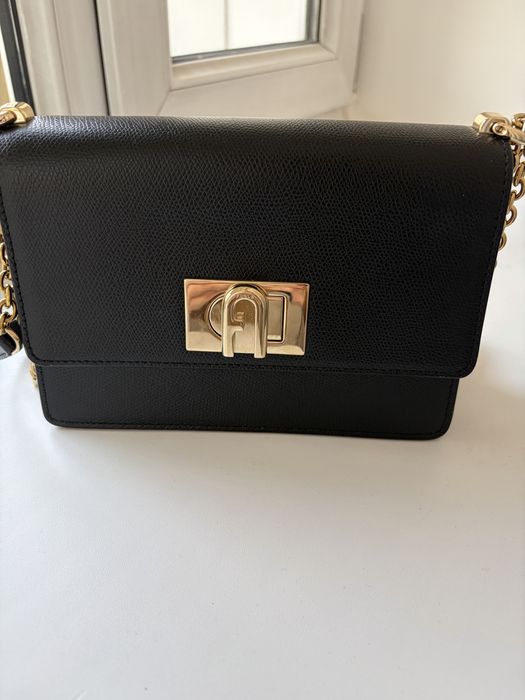 Продам сумку FURLA