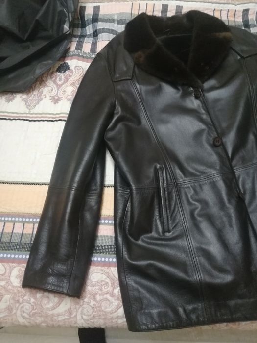 Продам дублёнку мужскую размер 50 - 52,б.у в отличном состоянии.