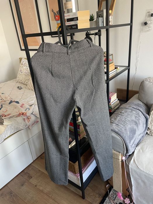 Pantaloni gri cu negru eleganți de toamnă/iarnă Sinsay mărimea xs talie înalte de birou