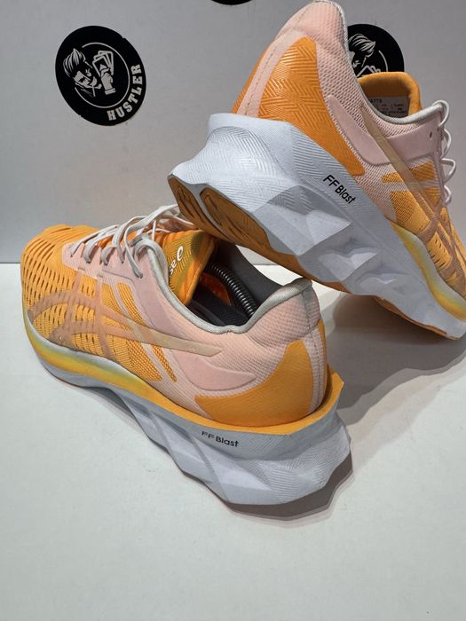Маратонки ASICS NOVABLAST . Номер 46