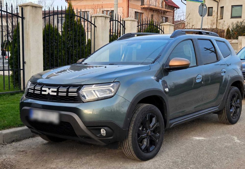 Dacia DUSTER Extreme 2023 1.0 ECO-G 100 "Adventure Line" Cedar Green GPL