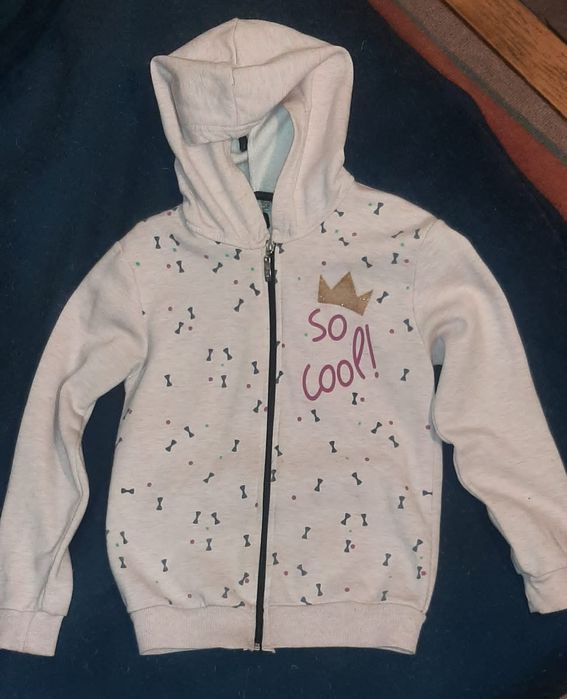 Толстовка  для  девочки