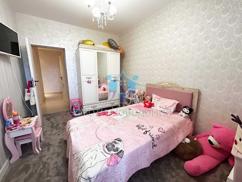 Продава се Тристаен апартамент в Шумен, Пазара - 110 кв.м за 2273 €/кв.м - Снимка #7