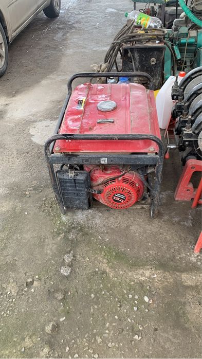 Бензиновый генератор 5.0