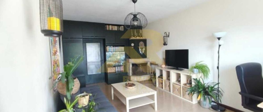 Продава се Тристаен апартамент в София, Слатина - 90 кв.м за 2212 €/кв.м - Снимка #1