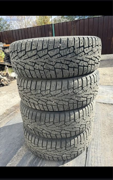 Продаю зимние шипованные шины