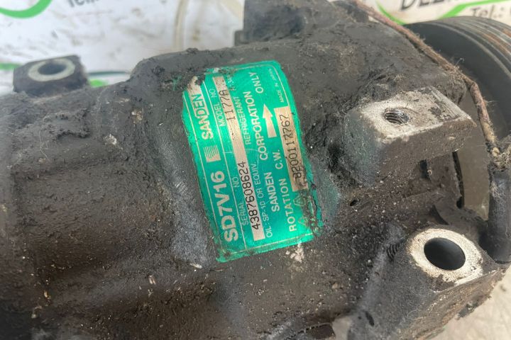 Compresor AC  8200117767 Dacia Logan prima generatie