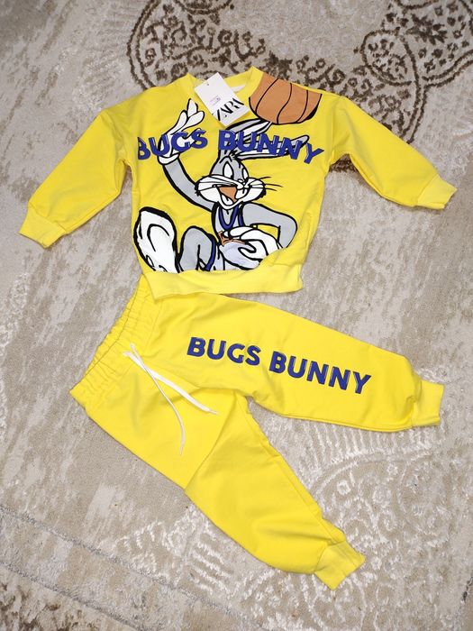 Продам костюмы детские