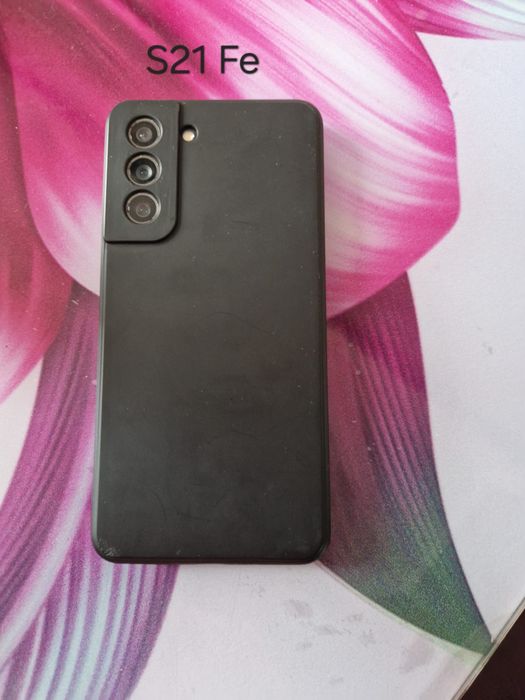 Samsung Galaxy S21 Fe si Huawei P20 Lite