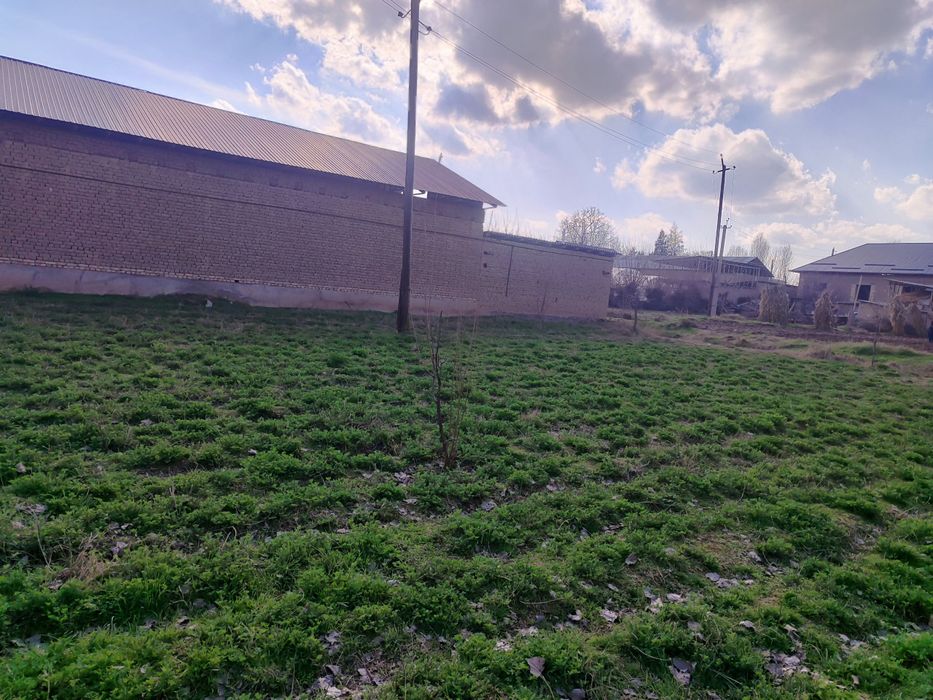 Участка сотилади