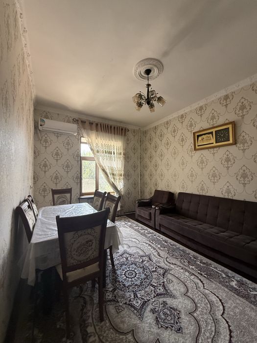 Продается квартира в центре Навои, Чирчик