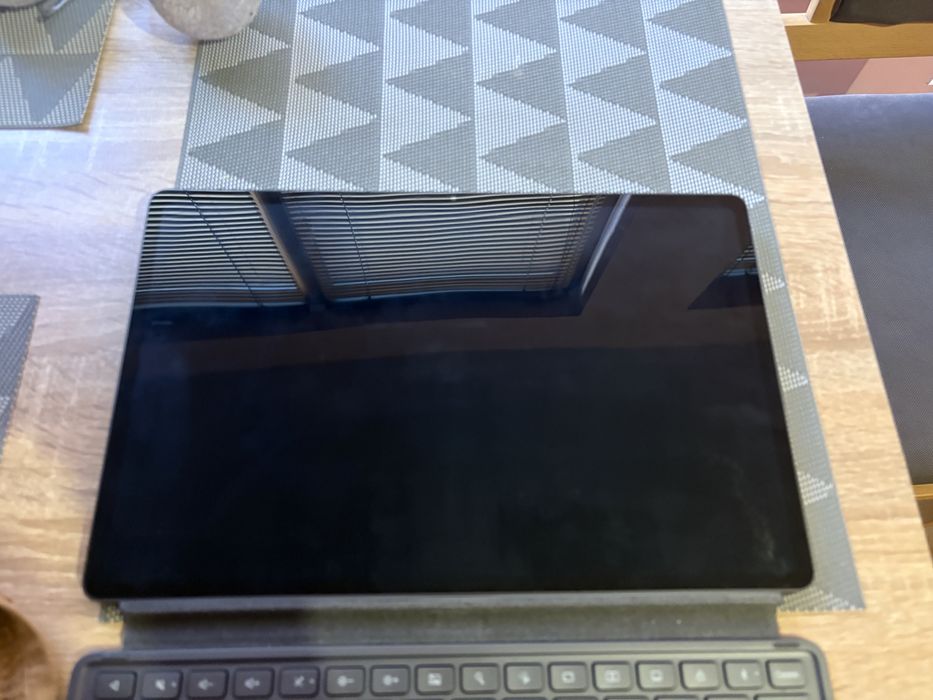 Изключително запазен Lenovo Tab 12 pro