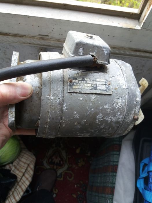 продам электродвигатель