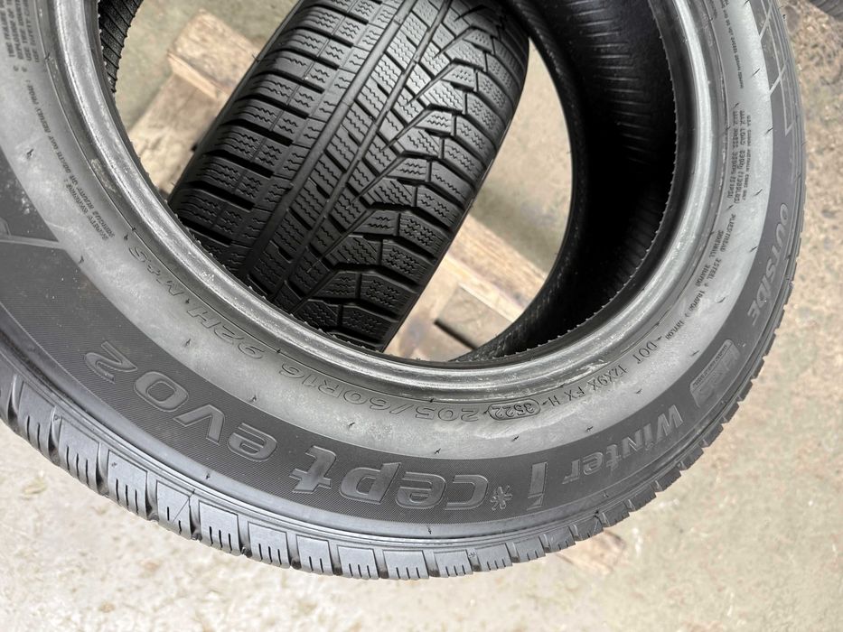2x Anvelope iarna 205/60 r16 runflat - Hankook Winter I Cept Evo 2 HRS