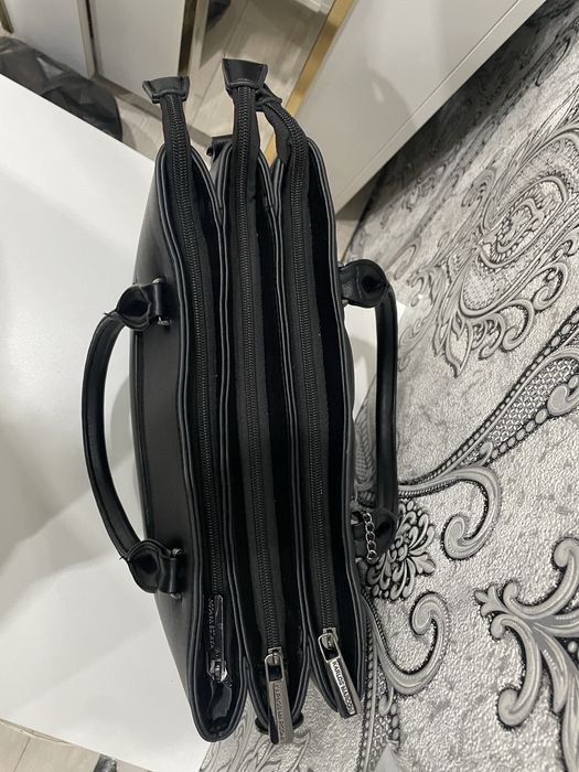 Продам сумку в идеальном состоянии!!