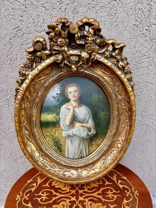 Superb tablou oval-pictura manuala pe lemn-portret -Tanara fata in rochie alba-rama masiva stil rococo-Italia