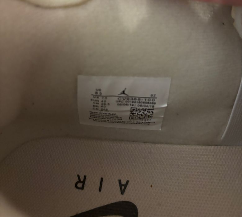 Jordan 4 Off-White