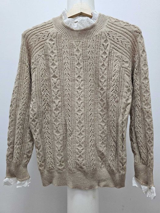 Pulover elegant cu dantela NOU