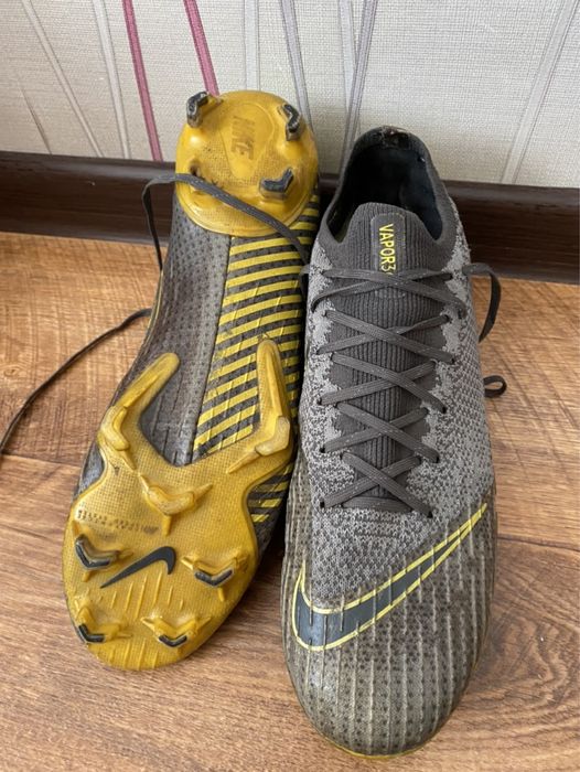 Продам бутсы