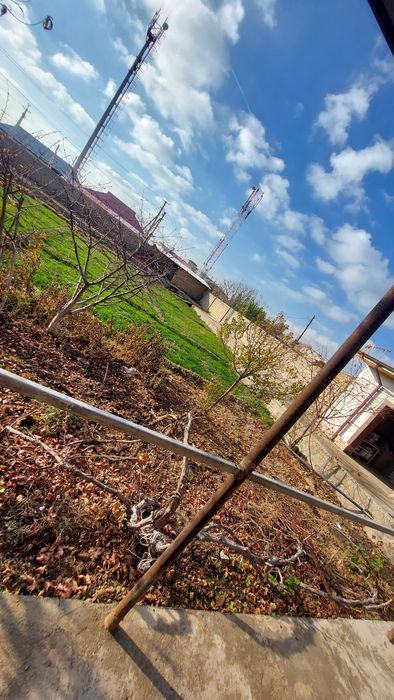 Кармана туман Кумушкон махалласида 16 сотх ховли сотилади