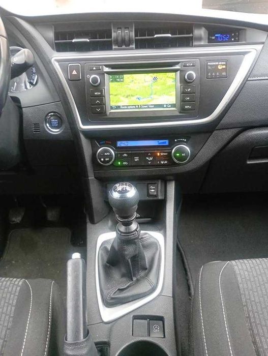 Toyota Auris 2015г 2.0 D-4D без забележки