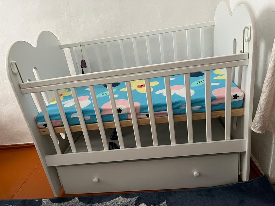 Детский кроватка. Манеж