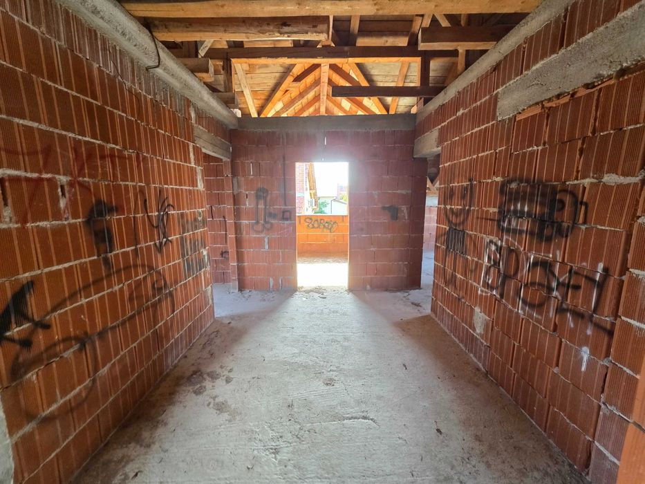 Casă individuală D+P+M în Sânmartin, str. Mircea Eliade – 360 mp utili