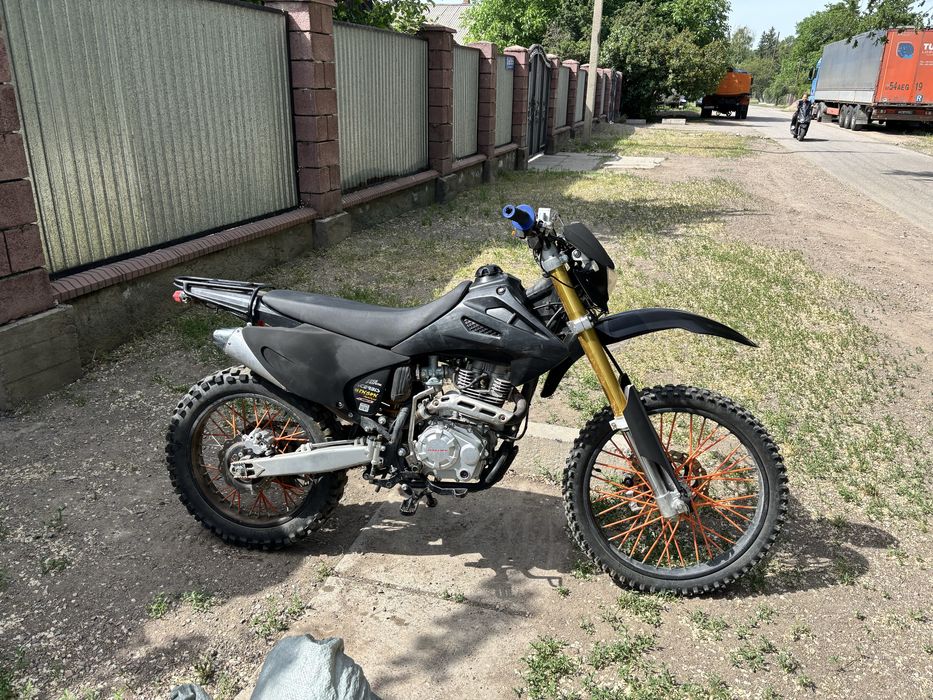 Продам эндуро 06 250