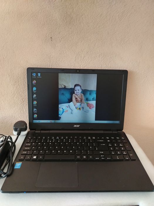 Vând leptop ACER Intel core i3-6006u