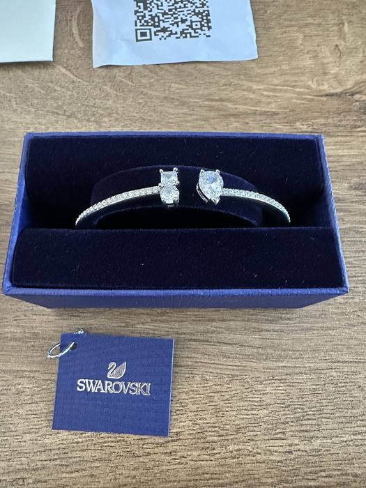 Чисто нова гривна Swarovski