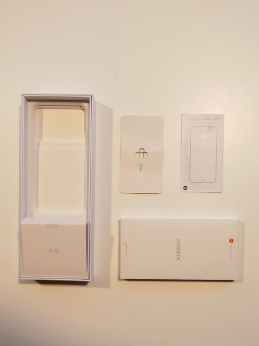 Vând Xiaomi 17 Pro Max