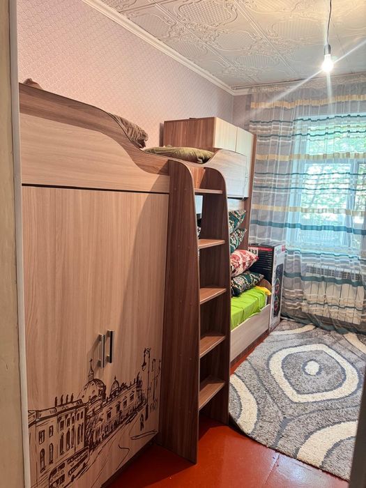 Двухярусная кровать