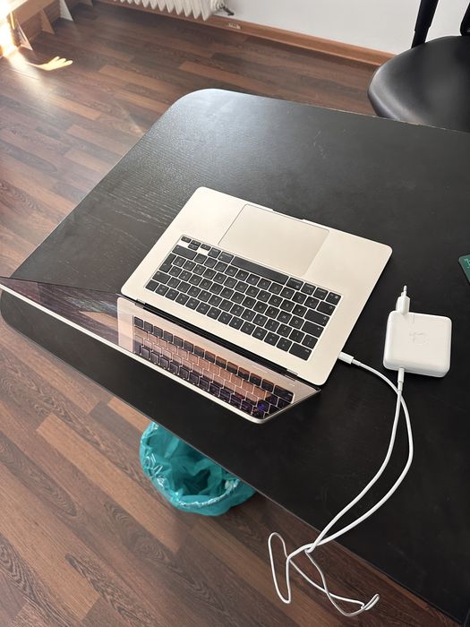 MacBook Air 15 M4 / 16GB / 512GB / Ca nou / Garanție